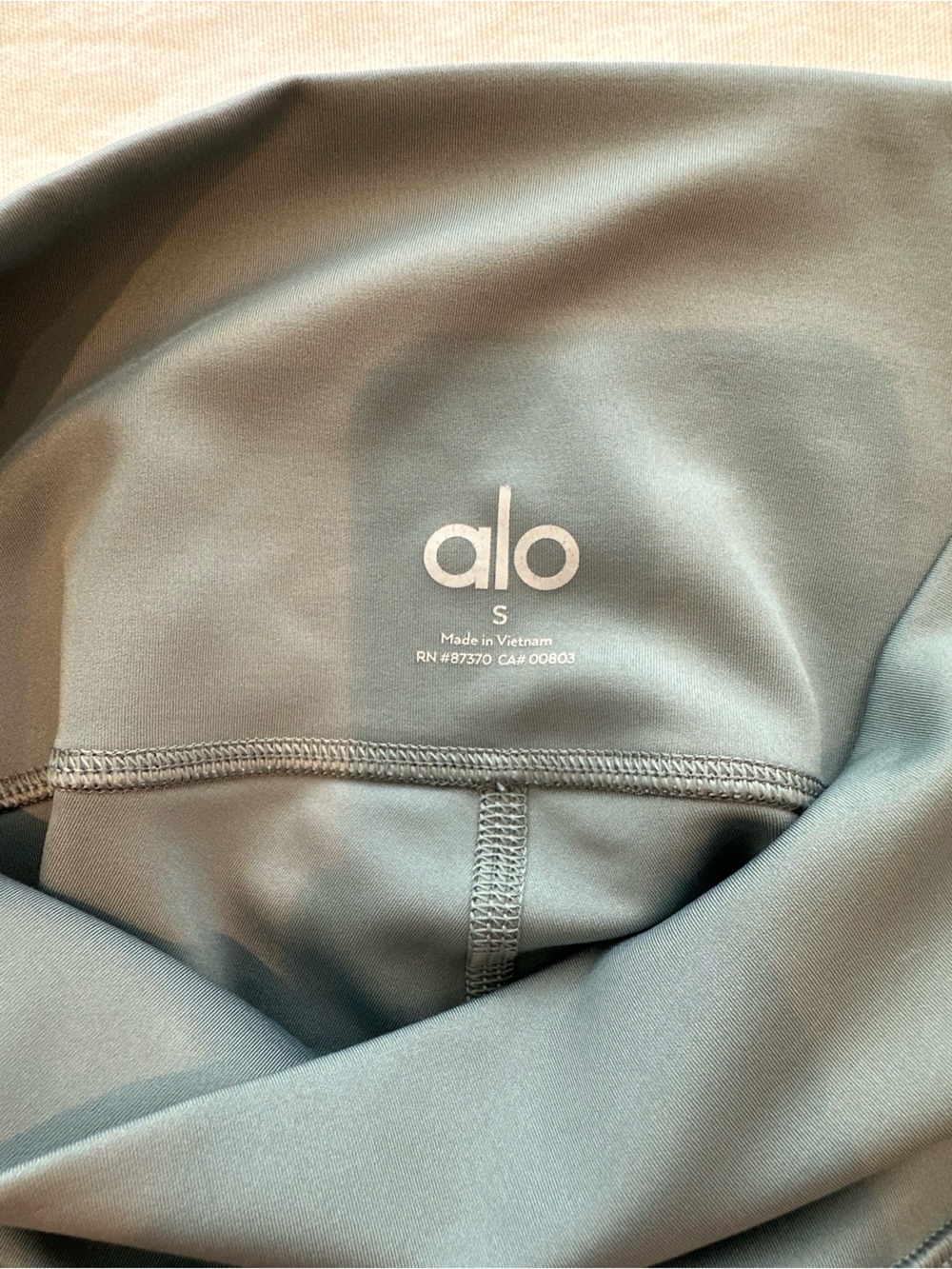 ALO Yoga High-Rise Leggings in Sage - Picture 10 of 12
